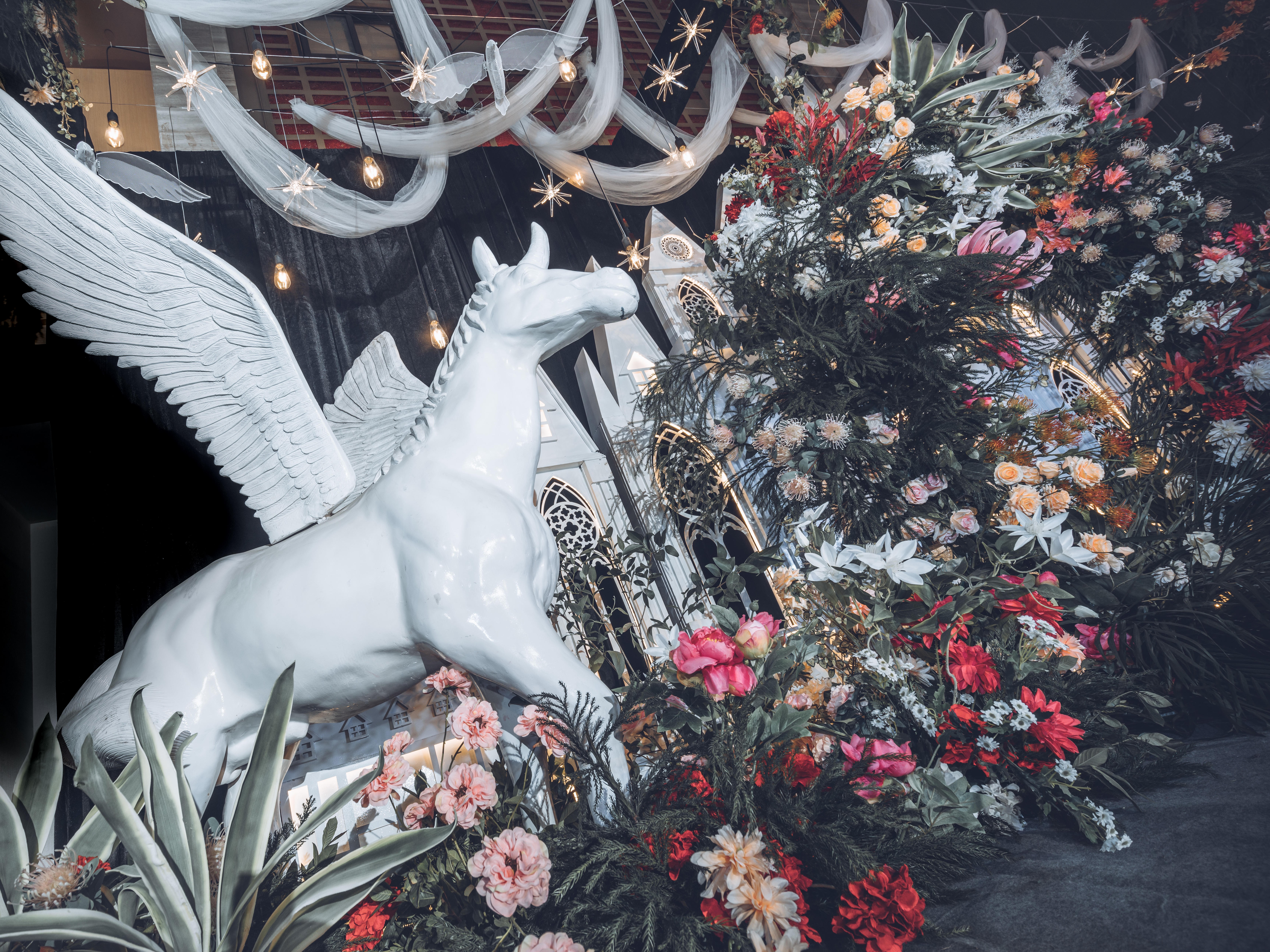 黑红撞色发光城堡婚礼-南阳喜文化创意婚礼