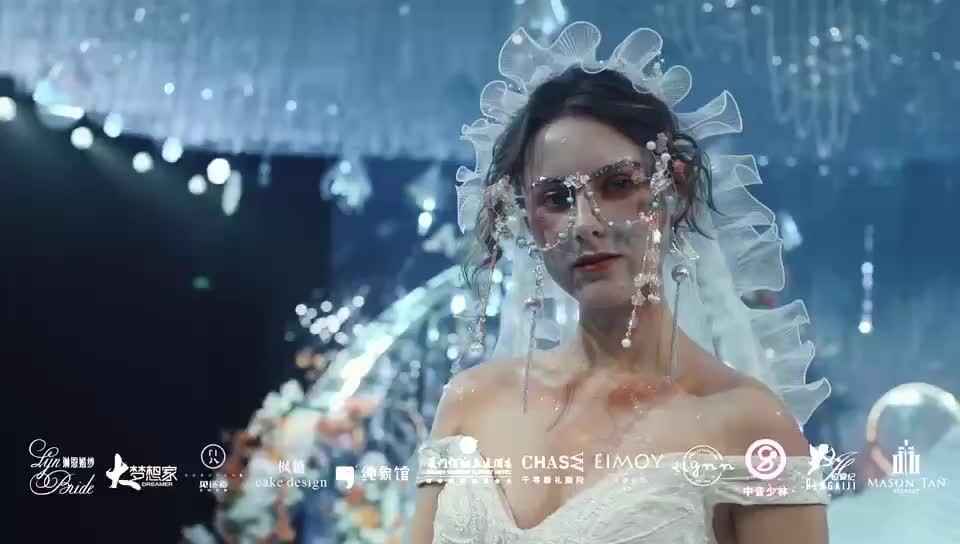 千寻婚礼《珊瑚海》游梦深海，觅得一生伴侣。