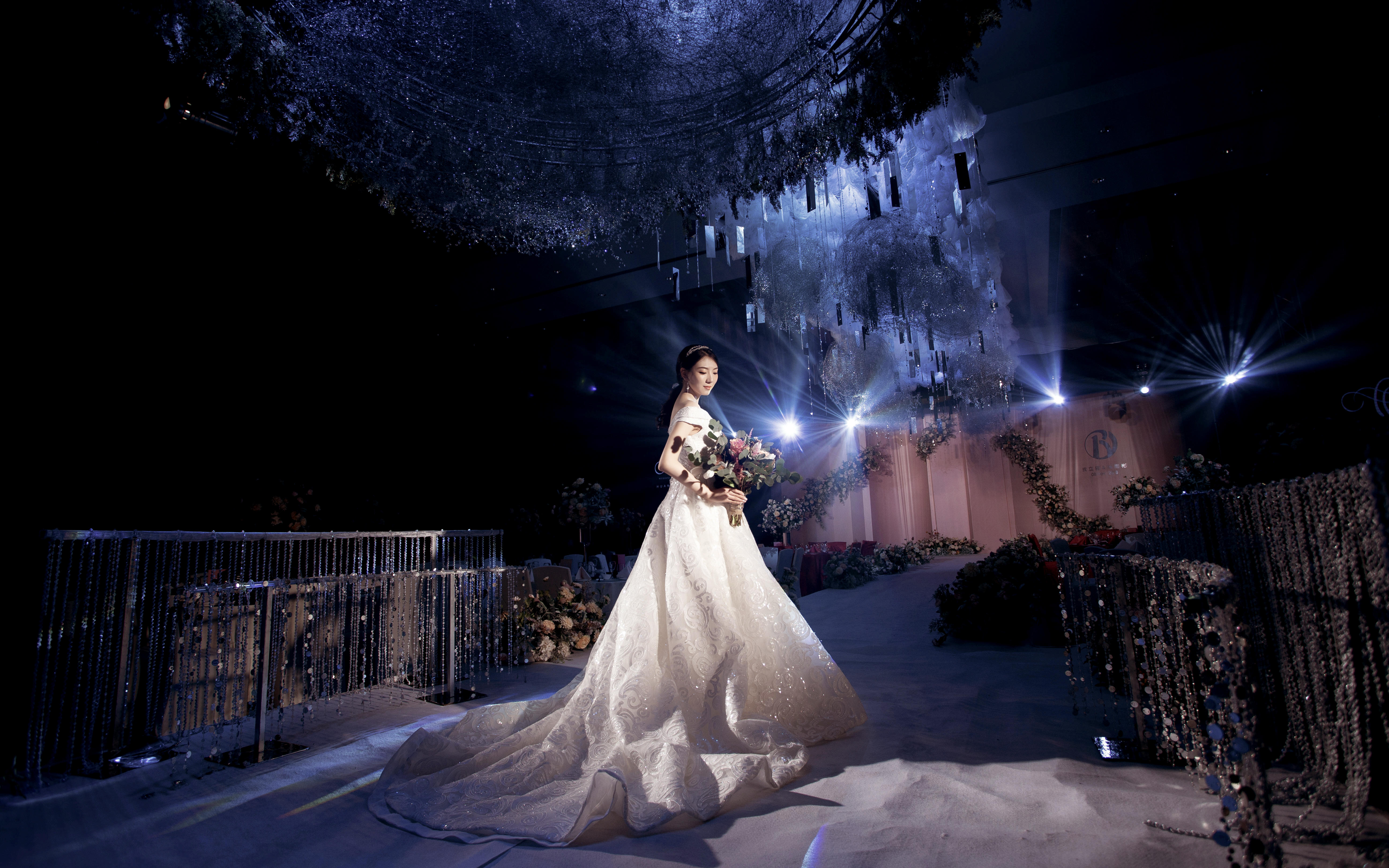 【伊沐】客片欣赏 一字肩v领主婚纱