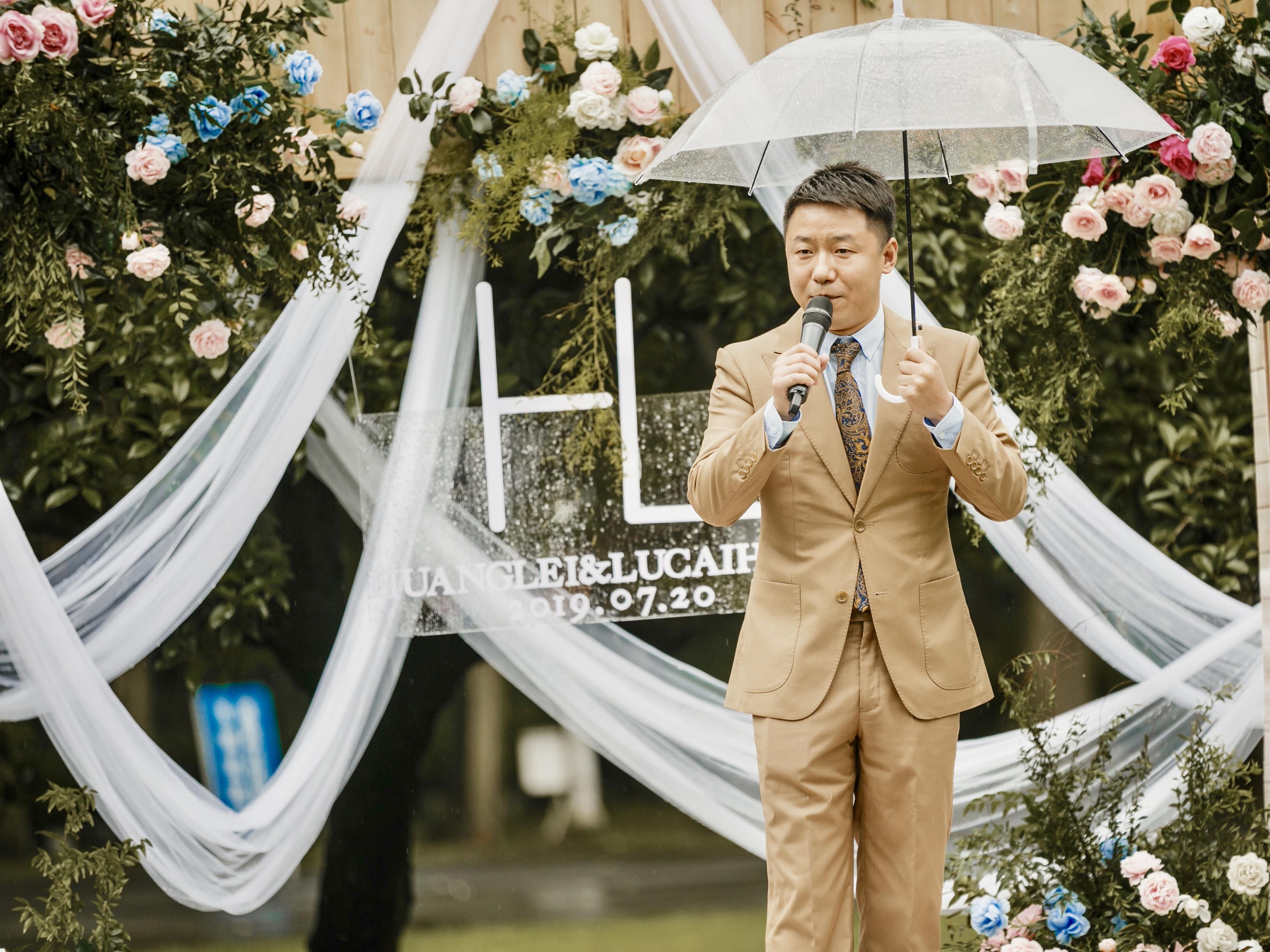 资深主持+流程编彩+定制串词+音乐制作+舞蹈编排