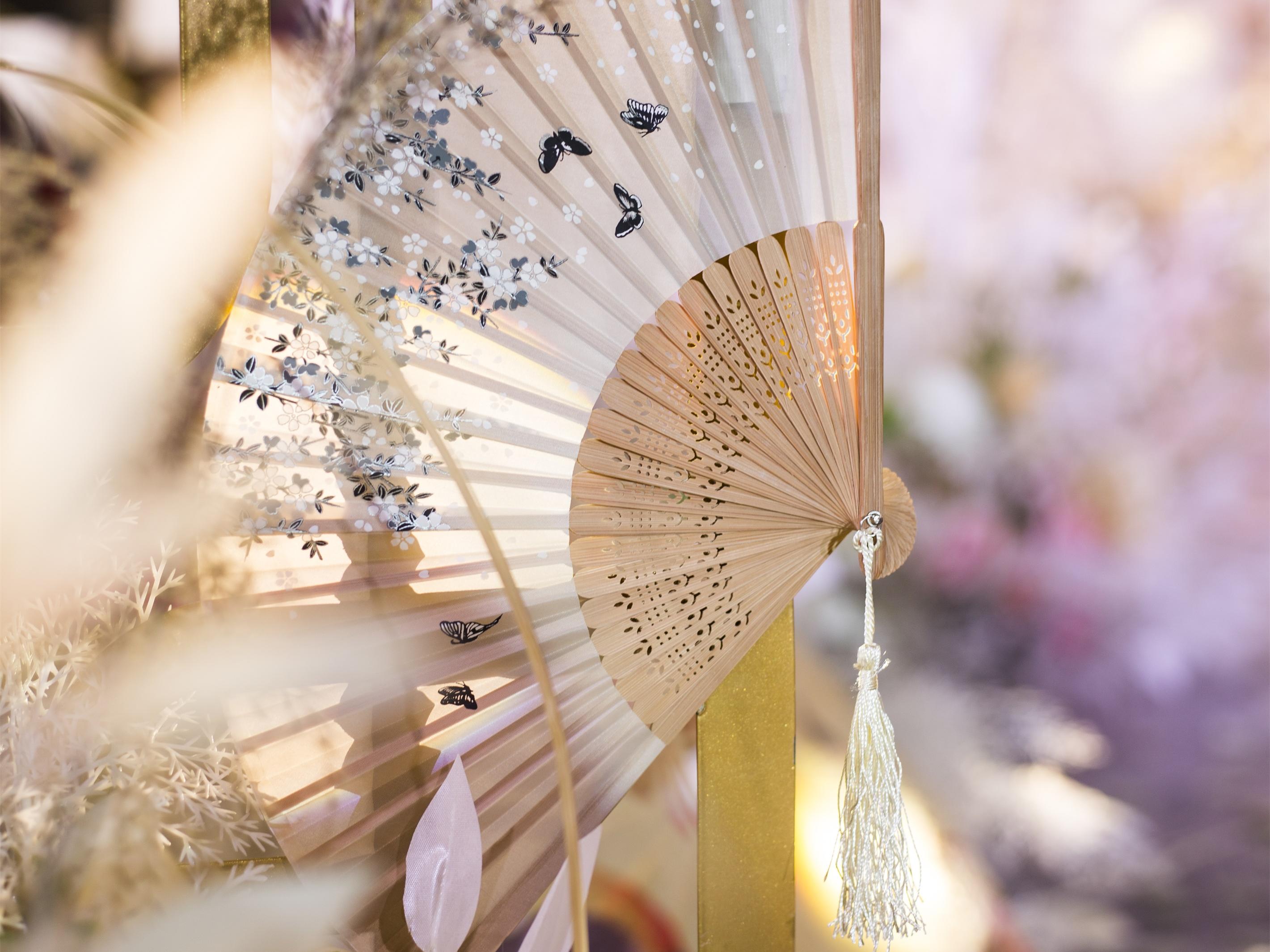 粉色新中式 春天的气息 含四大人员