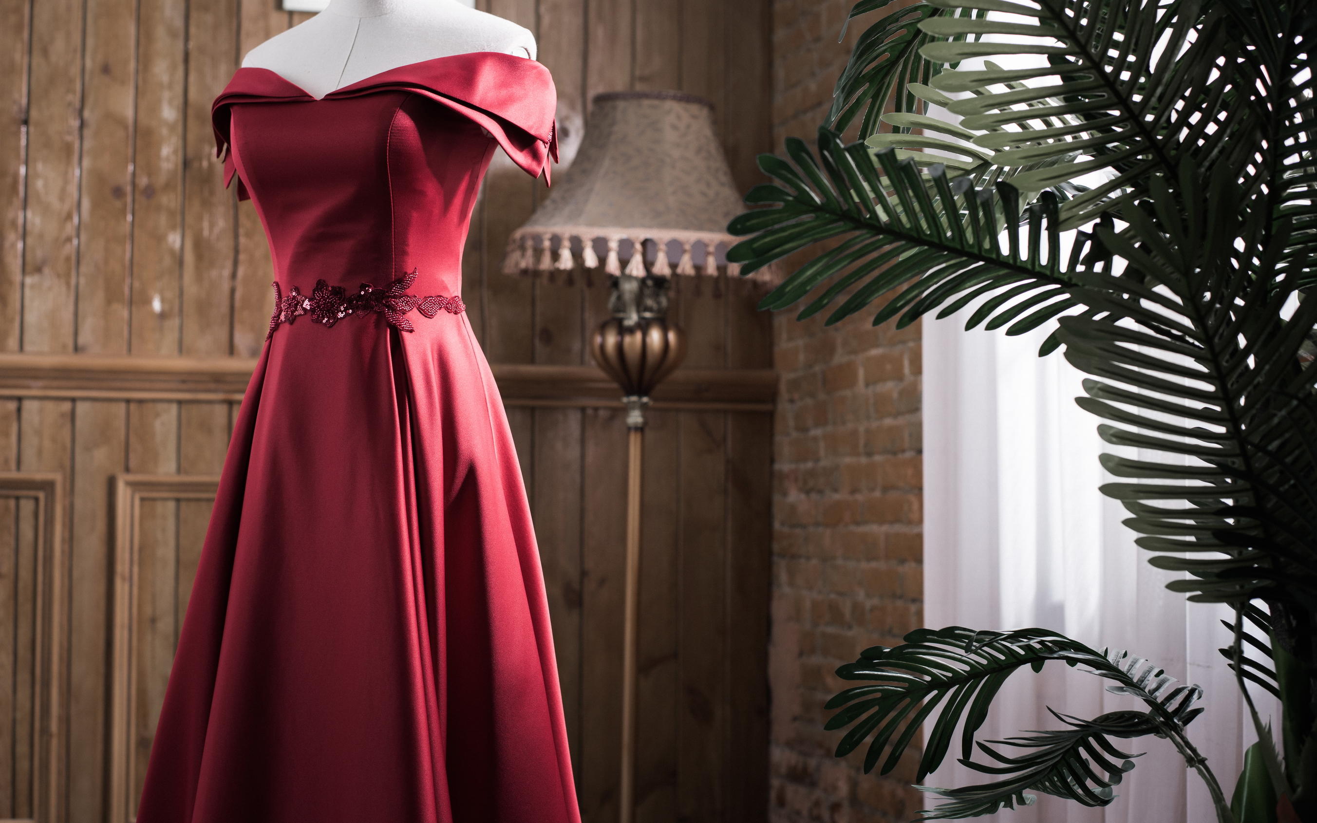 #IDO嫁衣# | 缎面气质双肩V领晚礼