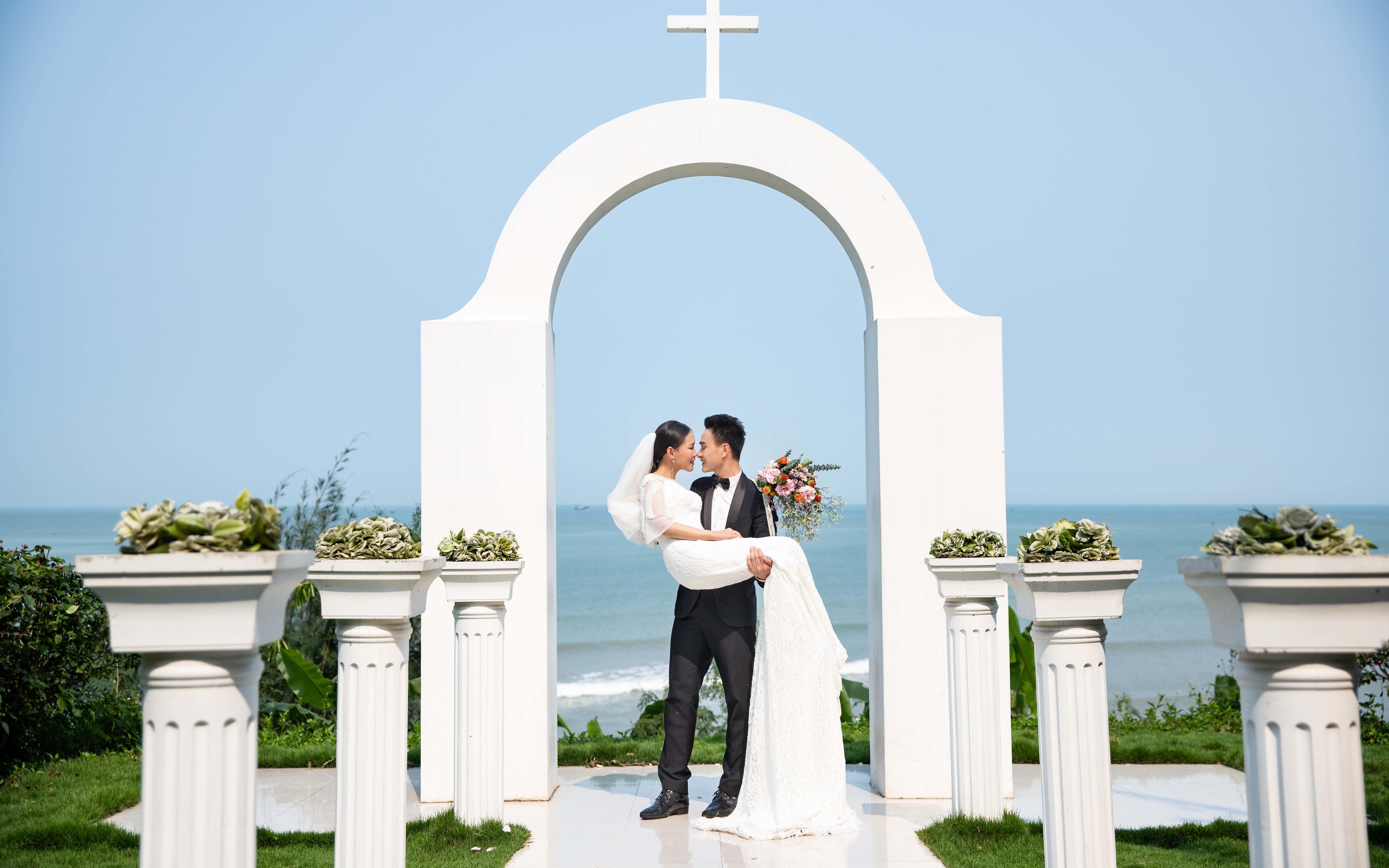 【火爆套餐】浪漫海景、时尚内景