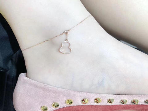 18k金钻石葫芦脚链 ——传承生生世世的吉祥幸福
