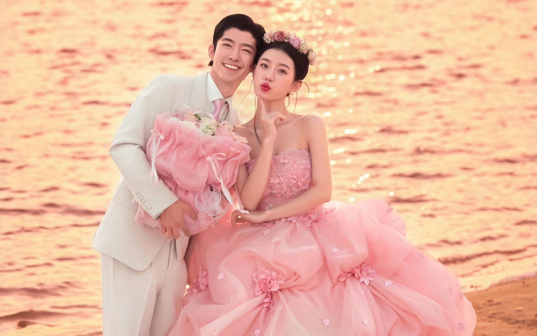 和你奔赴一场橘子色的日落花神婚纱照