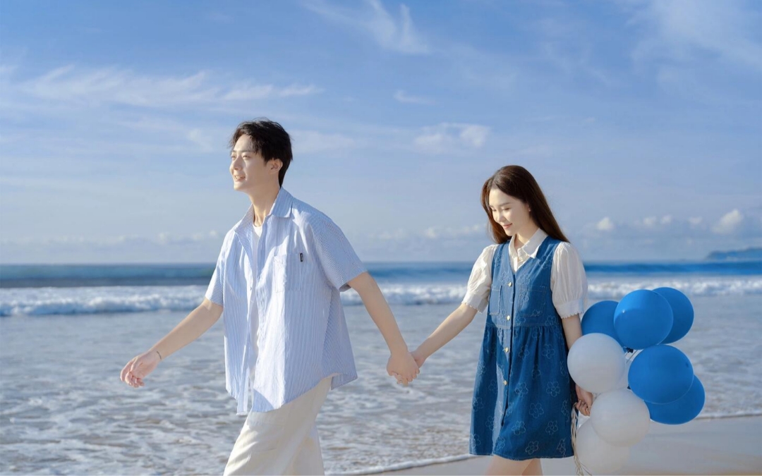蔚蓝的大海、绵延的沙滩🏖
青春文艺里的浪漫气息