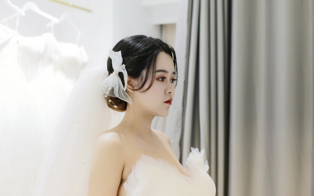 高端新娘跟妆试妆试纱造型