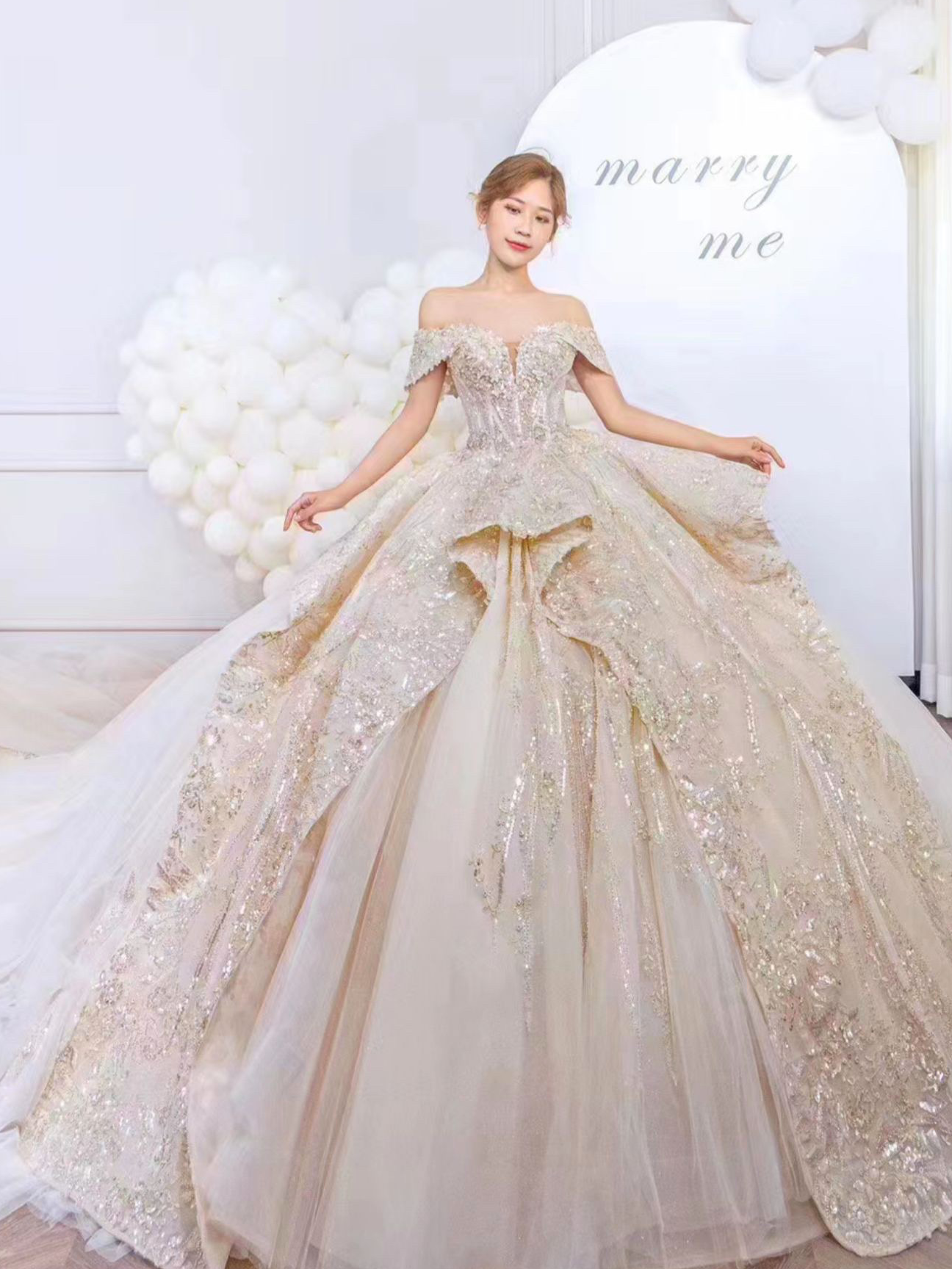 【恩祖】2024精致拖尾婚纱+秀禾+敬酒服三件套