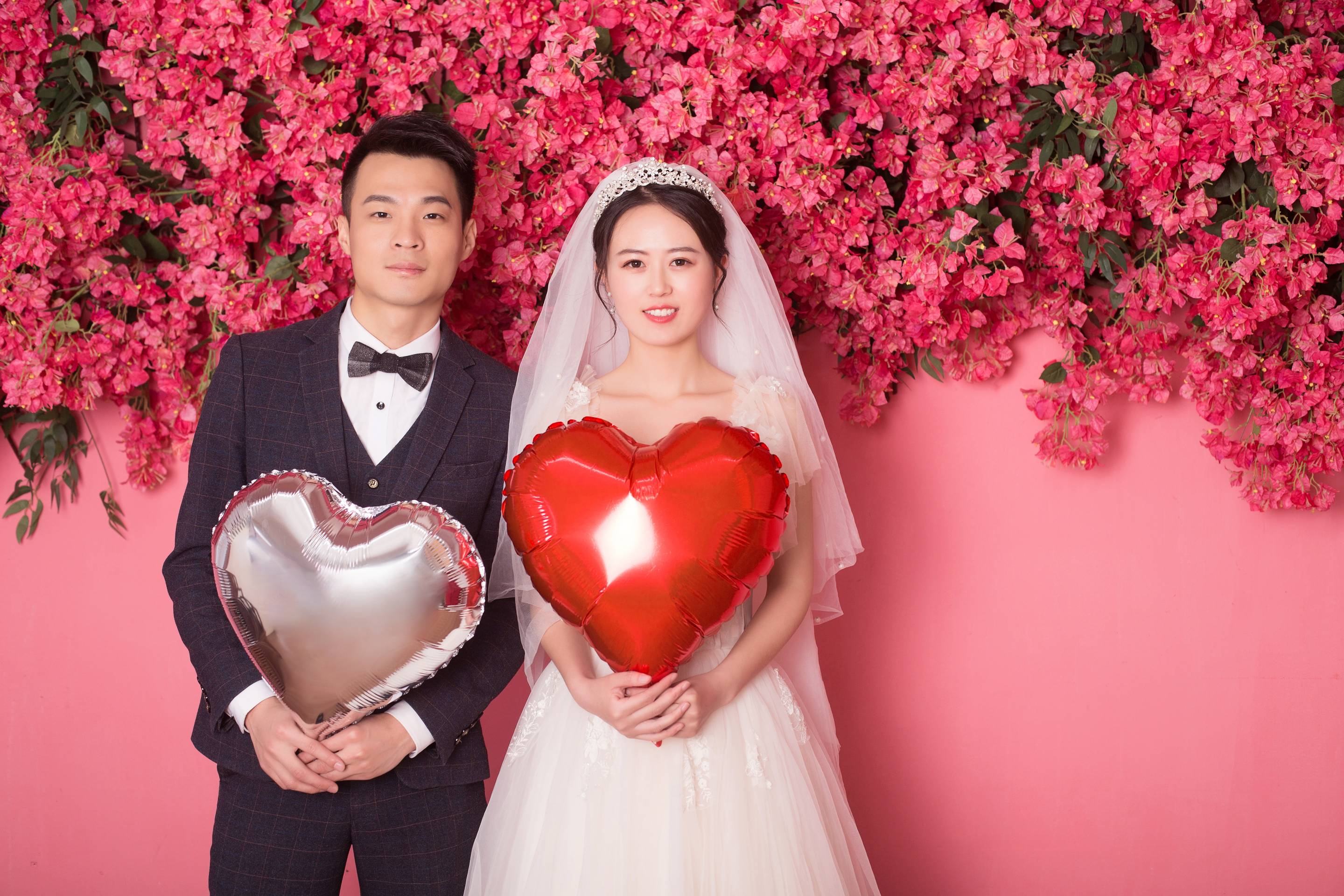 幸福纪婚纱_枪神纪奶妈婚纱皮图片(3)