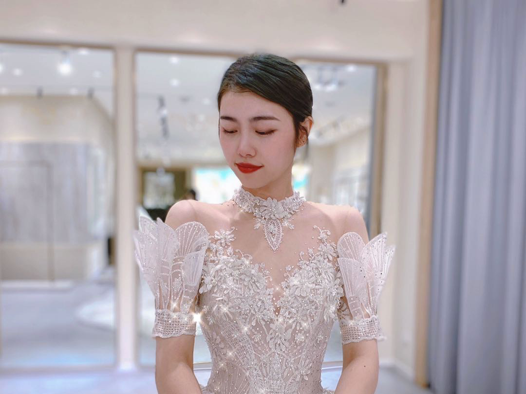 气质女神超火爆总监化妆师全天跟妆套餐