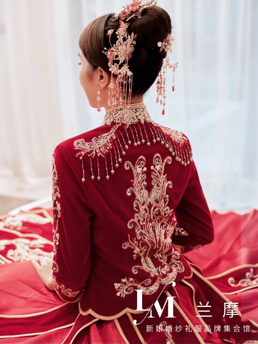 2880高端十二件套婚纱礼服加跟妆
