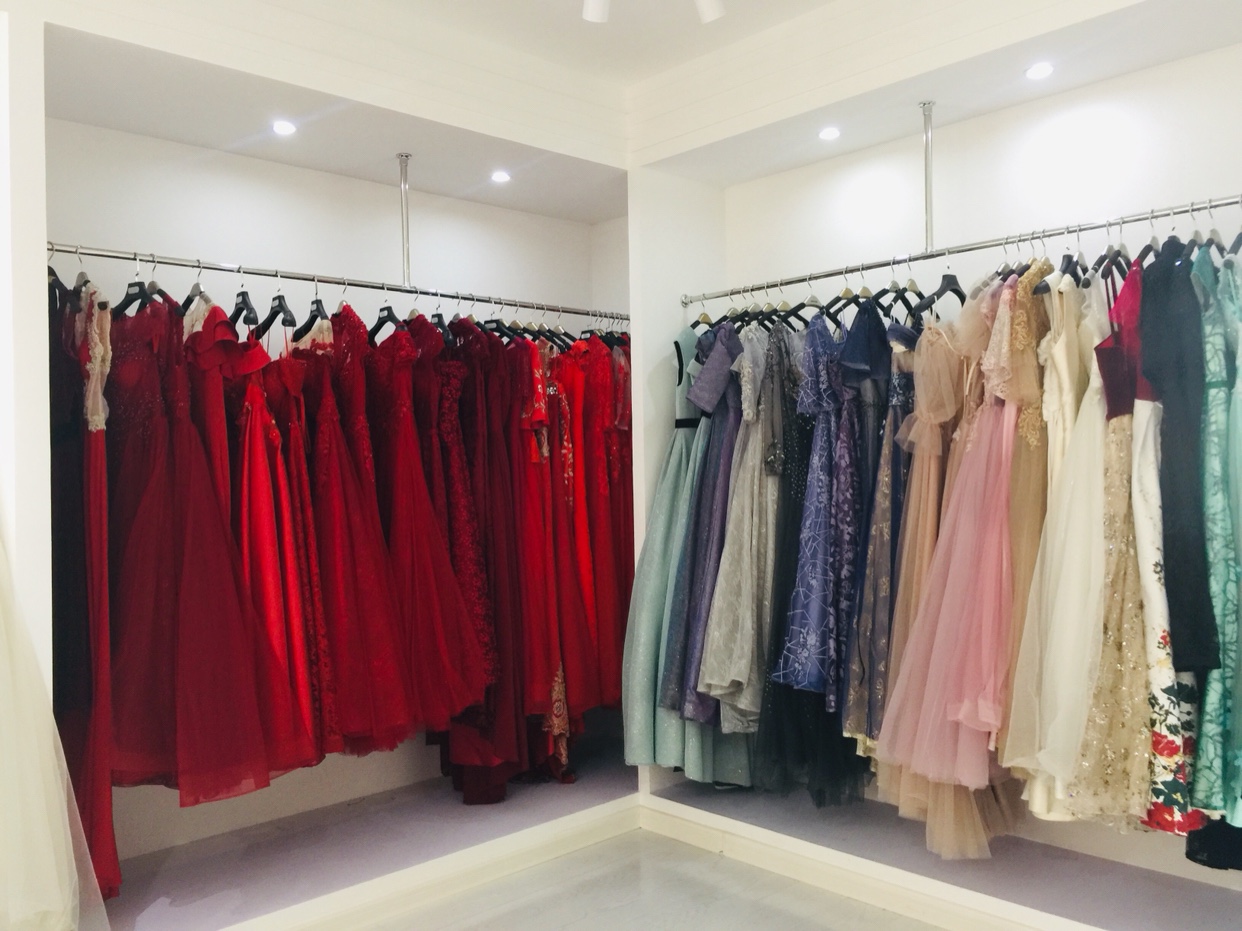 延吉市时尚婚纱礼服馆