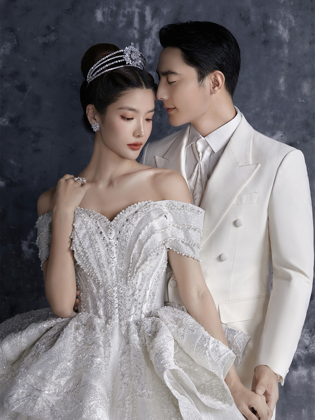 再看一万遍也依旧中意的内景公主婚纱照