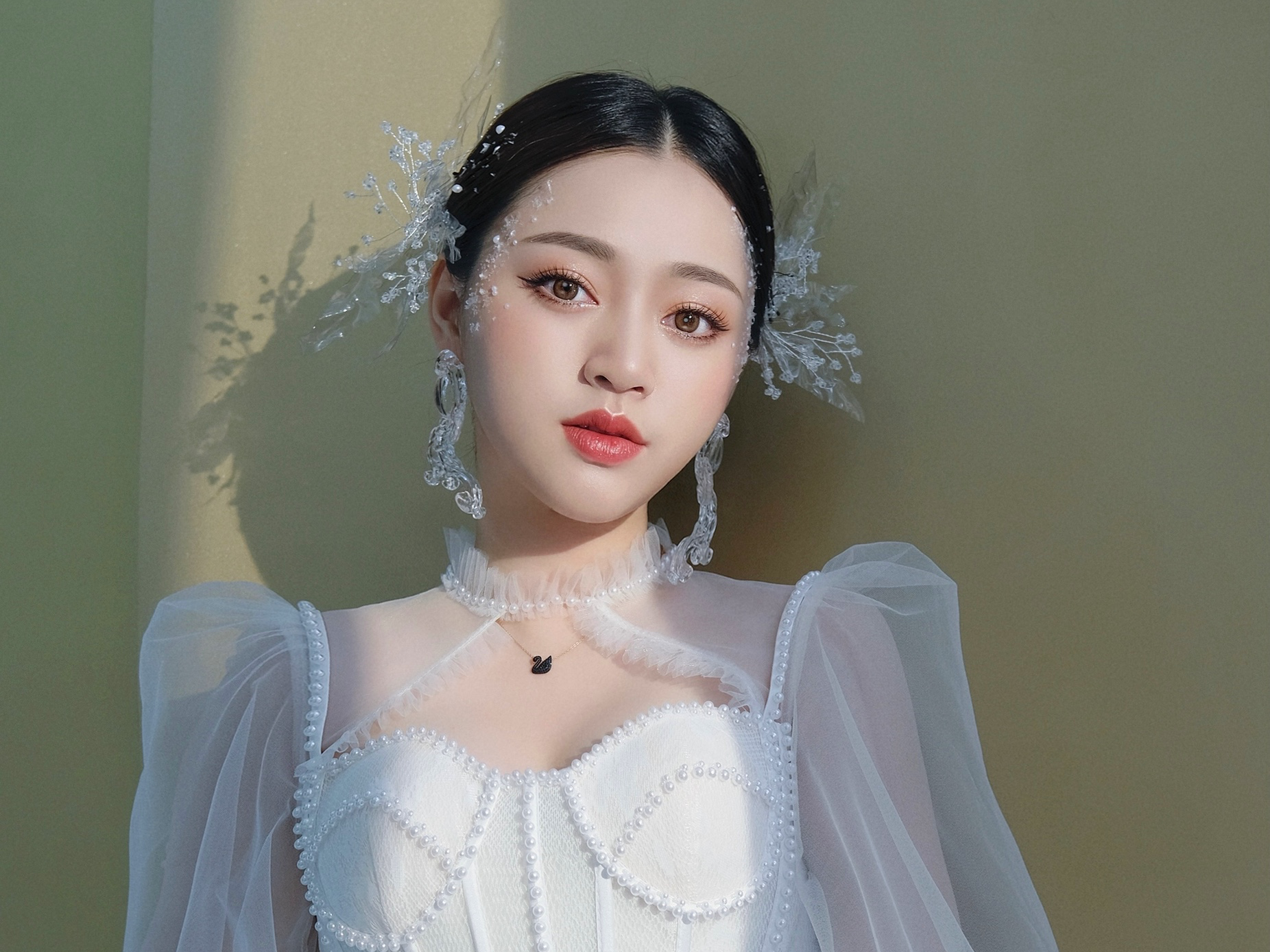 【升级款】全天跟妆+2副化+伴娘和妈妈+新郎和妈