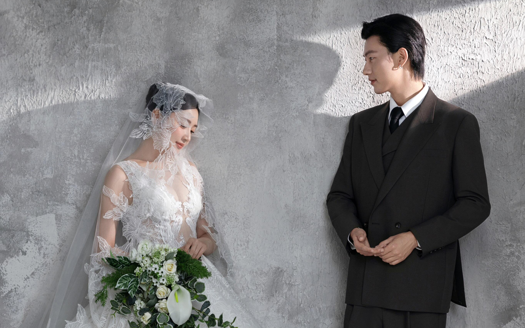 极简风婚纱照 高级感满满的室内婚纱照