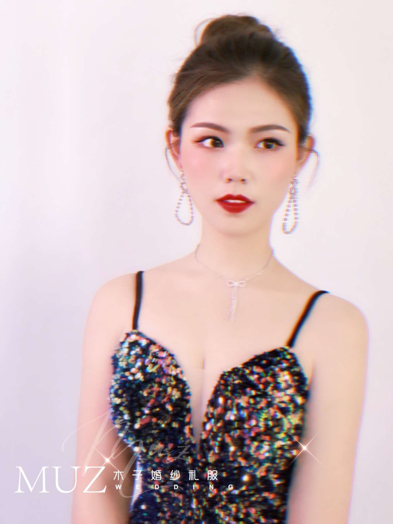 濮阳高级定制婚纱＋出门秀禾＋敬酒服＋高端新娘跟妆