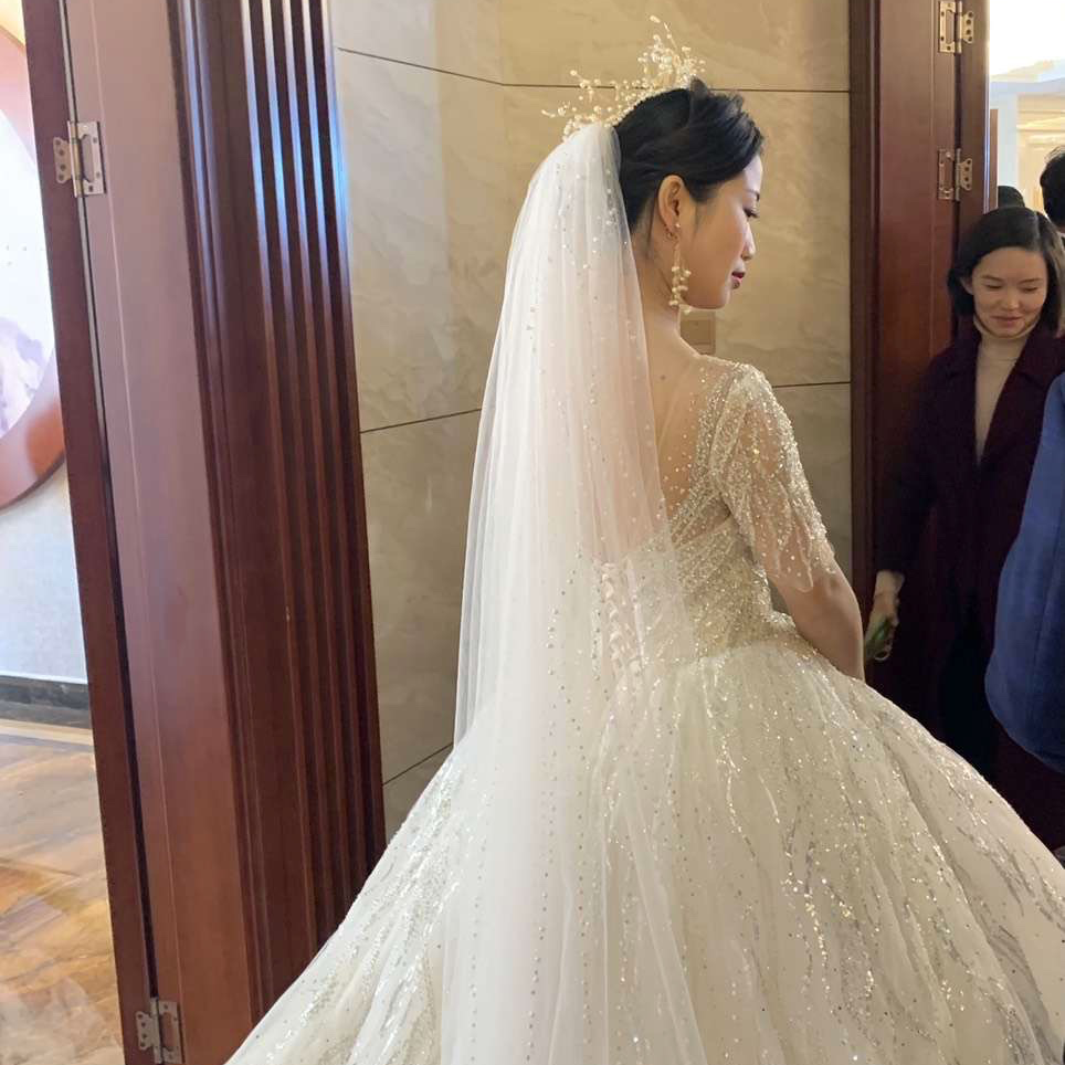 日系小甜美婚纱皇冠仪式造型