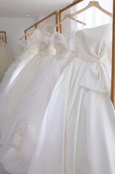 嫁依婚纱JIAYISTUDIO