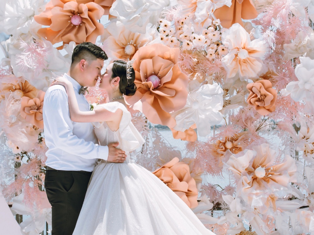 高级定制款婚礼当日全程跟妆+婚前试妆+全套头饰