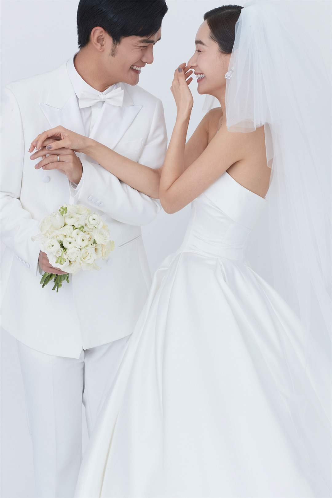 高级感情婚纱照+婚纱嫁衣免租+一价全包