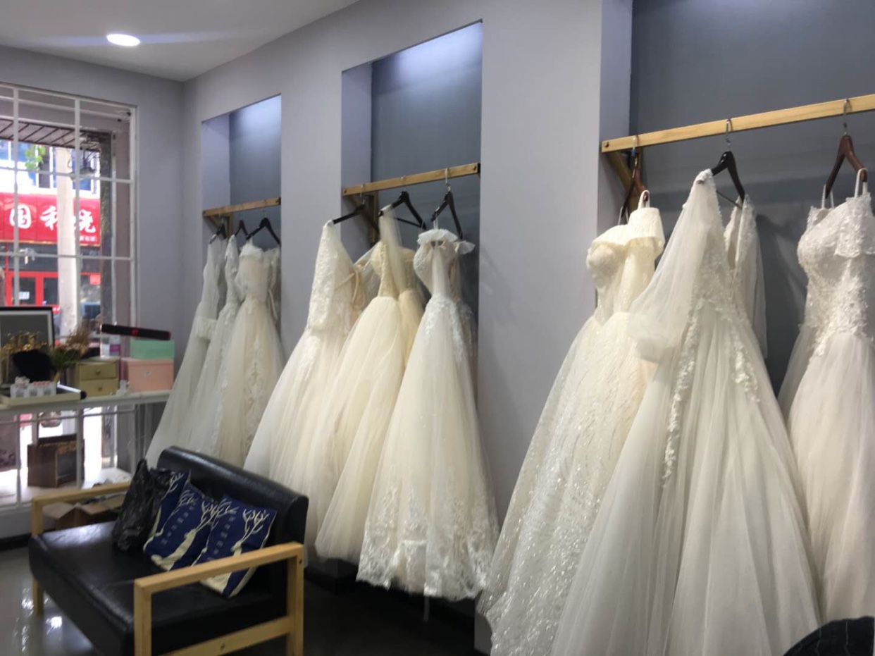 简尚美妆礼服馆