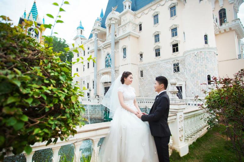 伊甸园婚纱_亚当夏娃伊甸园图片(2)