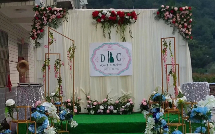新中式婚礼，室内室外均可。