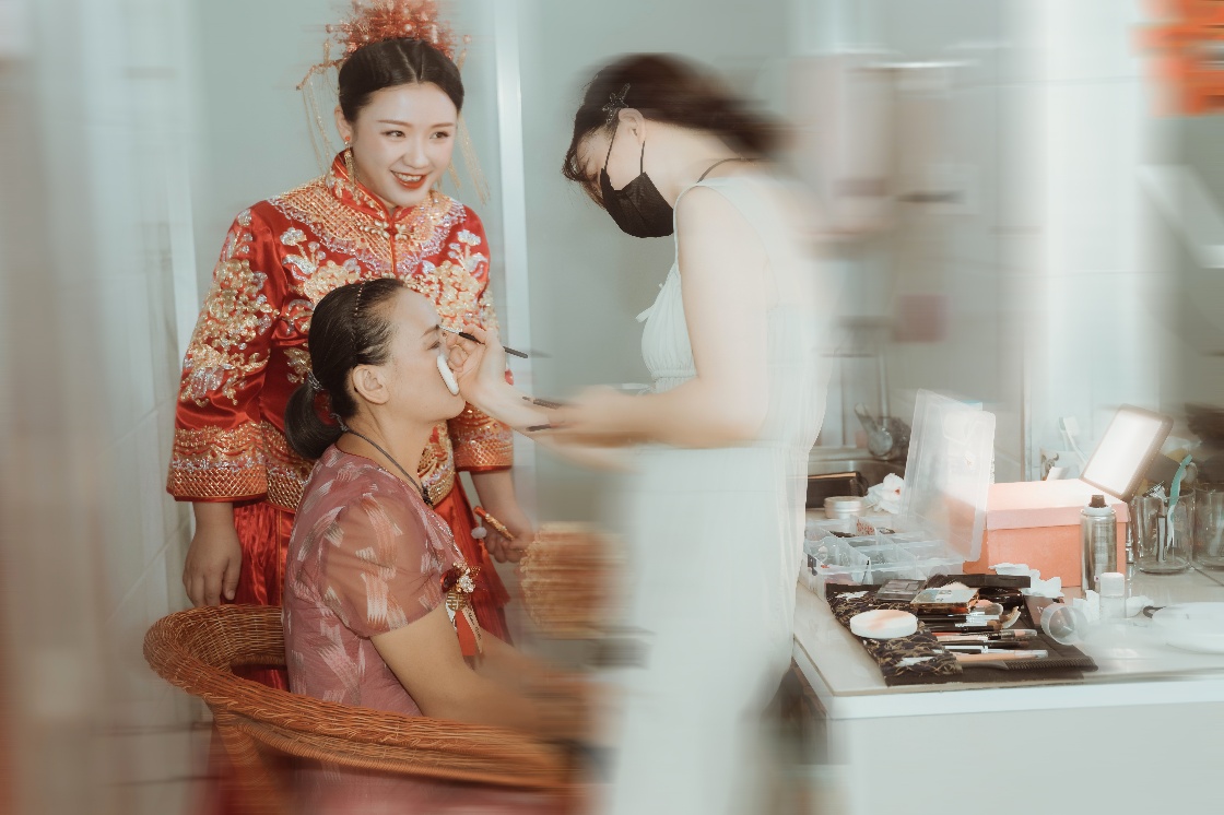紀(jì)實(shí)婚禮跟拍