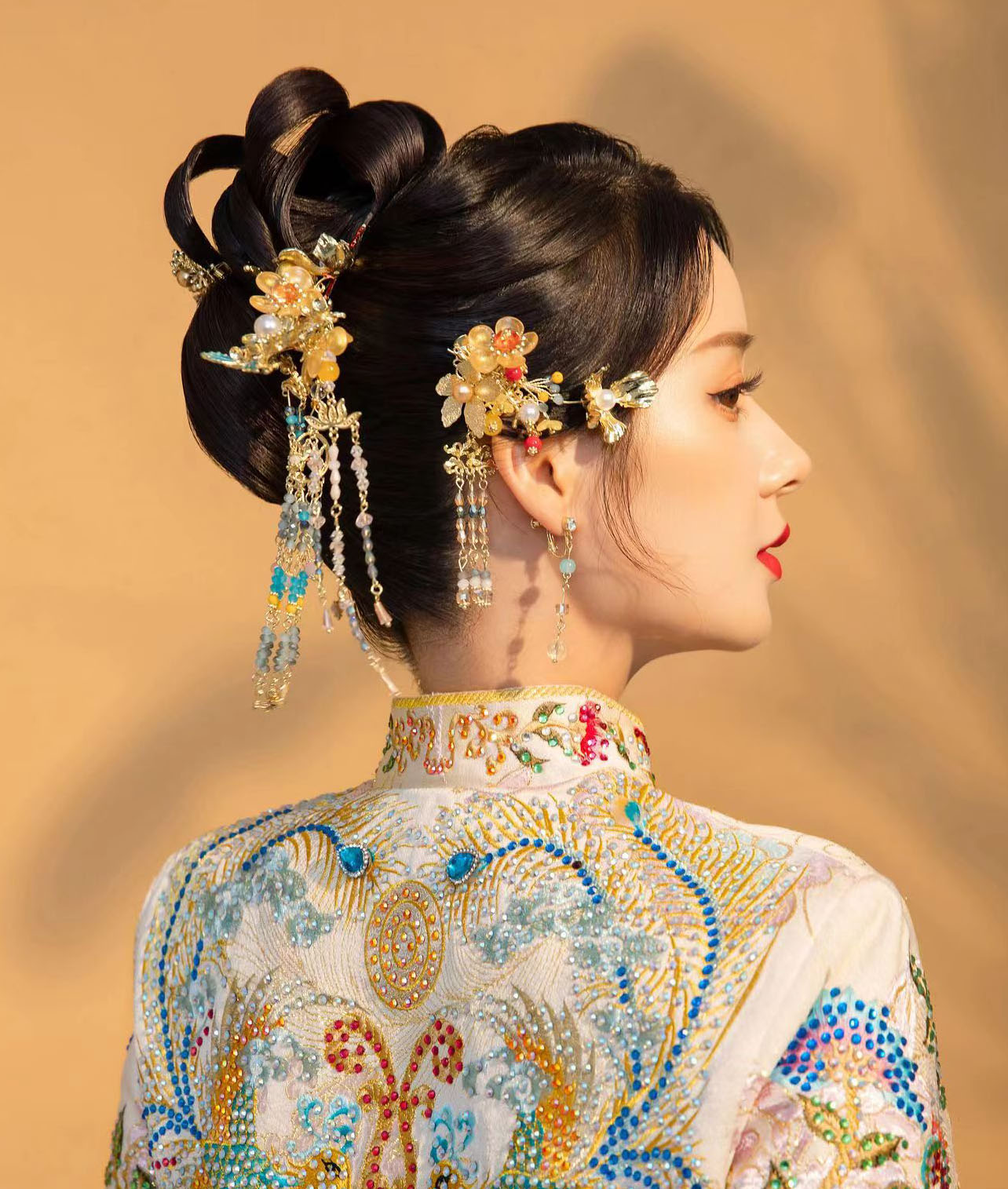 婚慶一條龍/上門跟妝/花車裝飾/攝像/跟拍