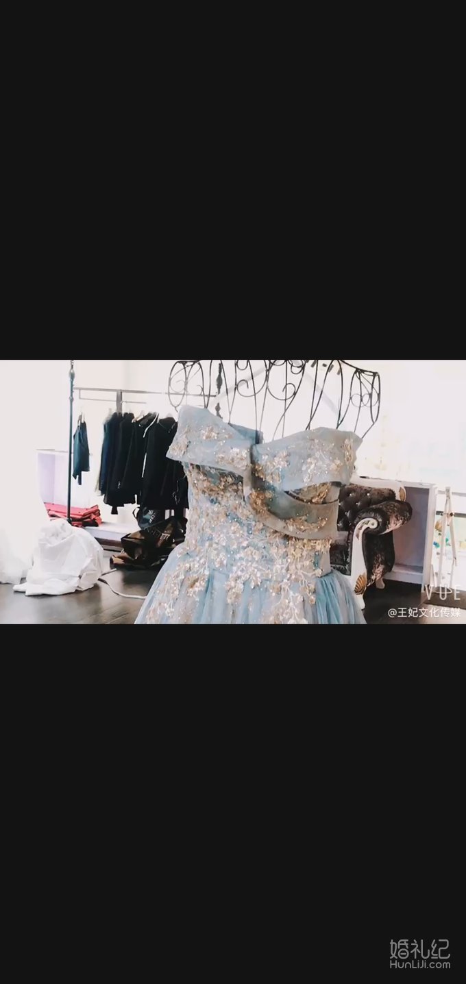 非红敬酒服就不美？雾霾蓝晚礼服显瘦吸睛像公主！