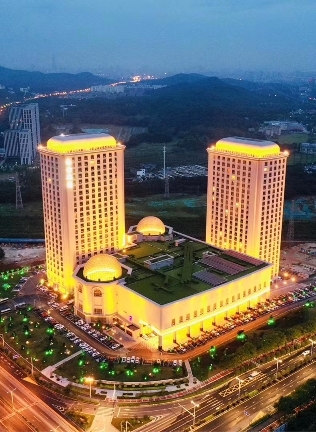 南京白金汉爵大酒店