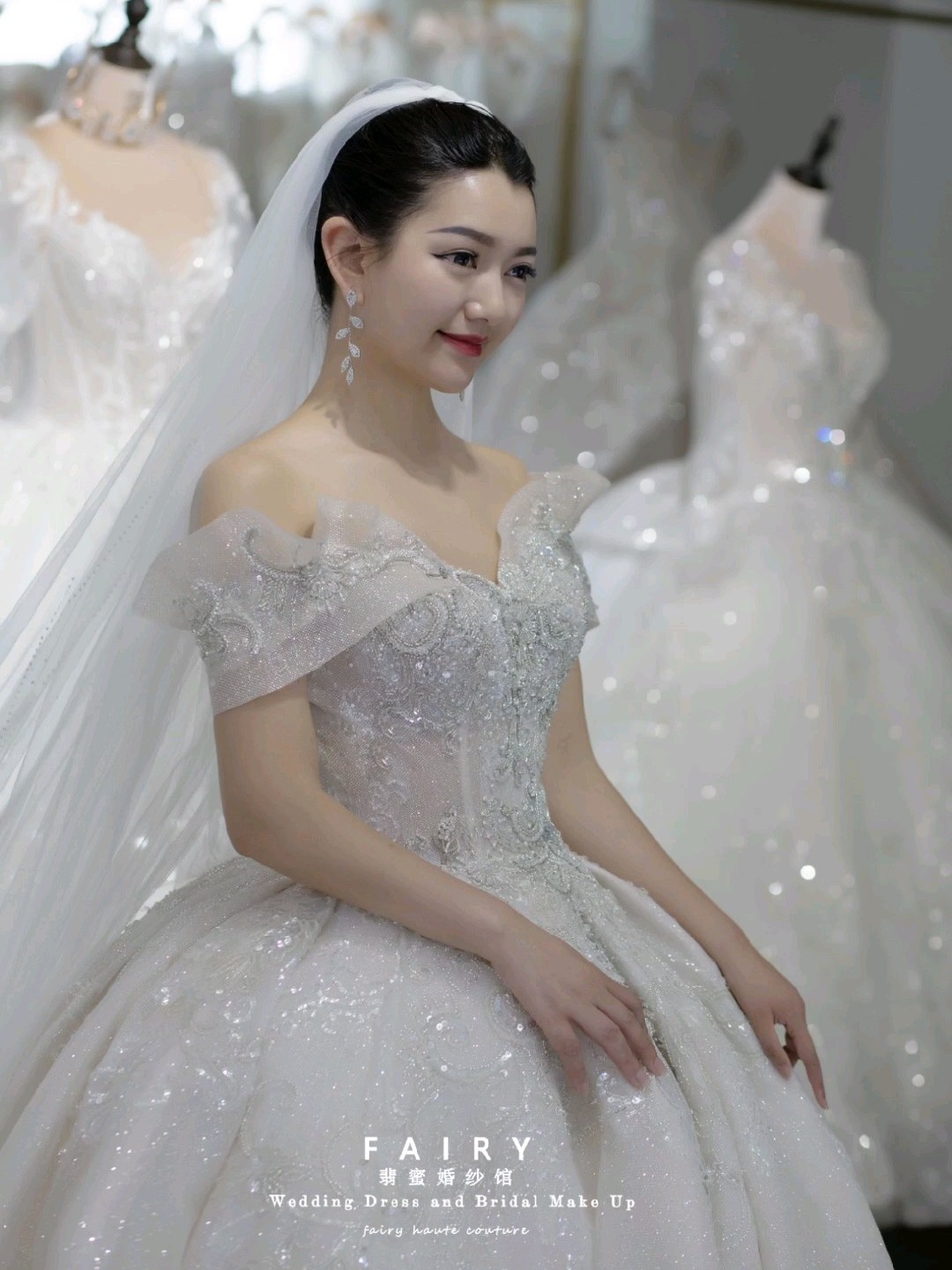 适合宴会小厅，或户外婚礼