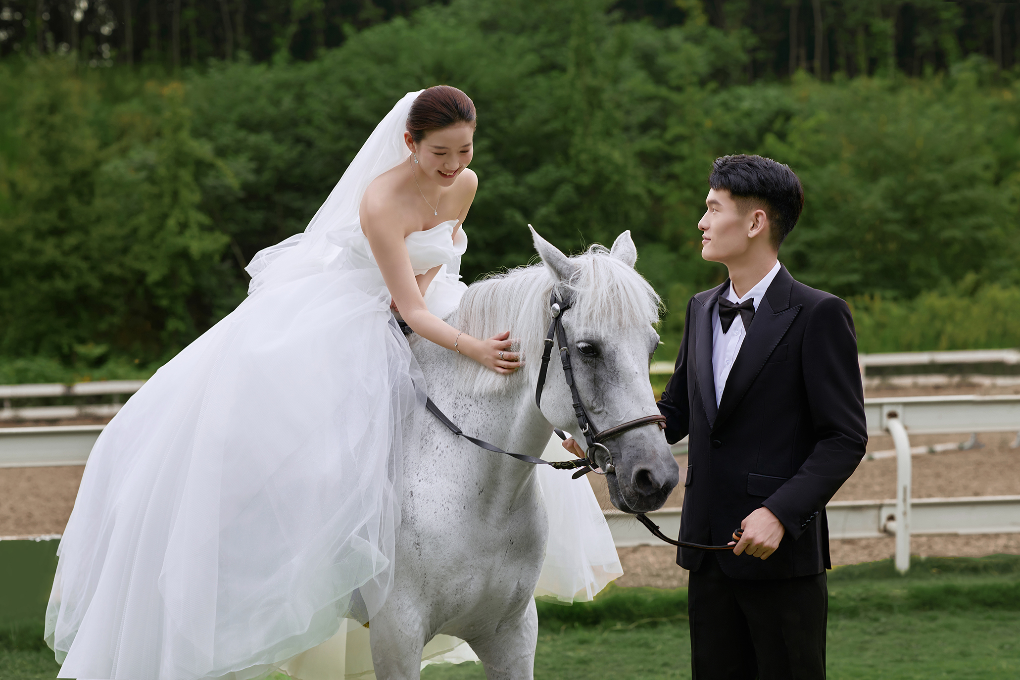 农场主婚纱照~