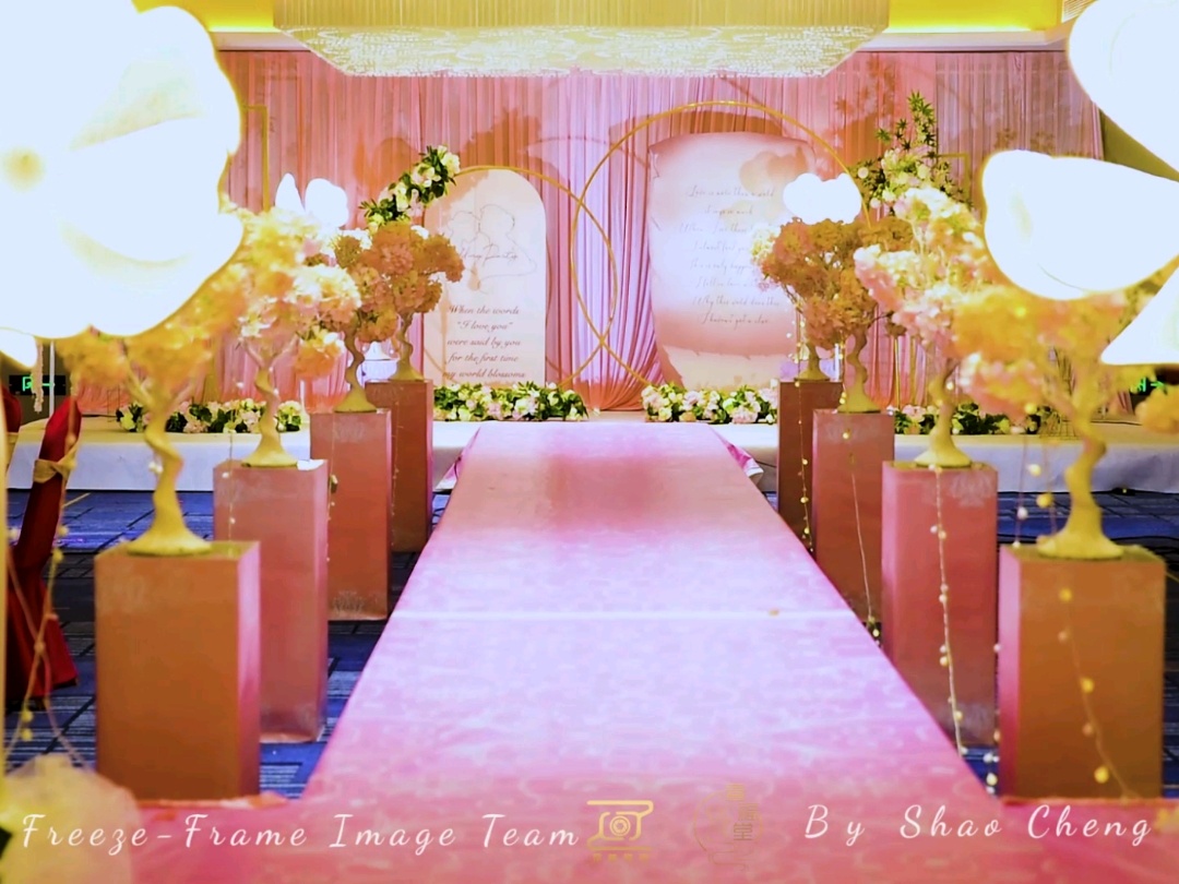 高性价比粉色系酒店婚礼布置