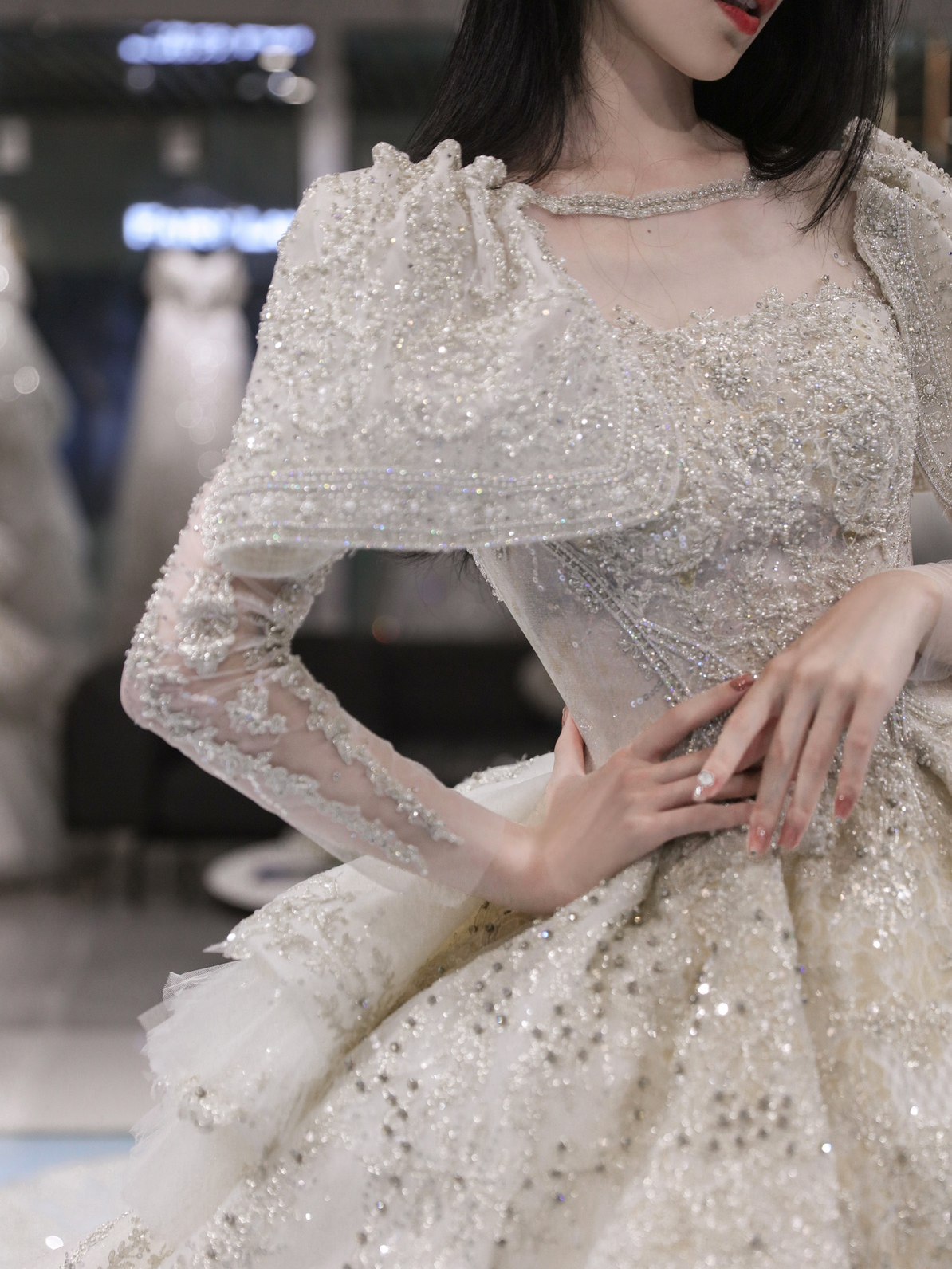 华丽巴洛克风格大拖尾仪式婚纱