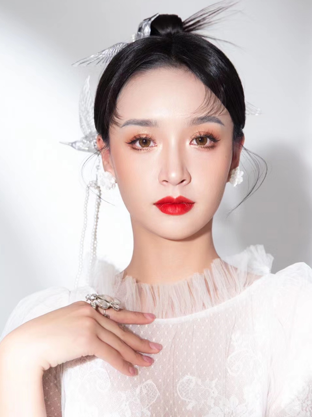 新中式风格简约大气新娘造型