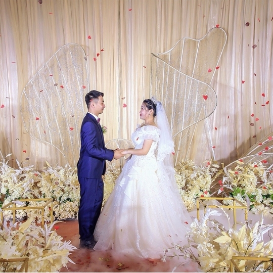 婚礼跟妆档期火热预订中………