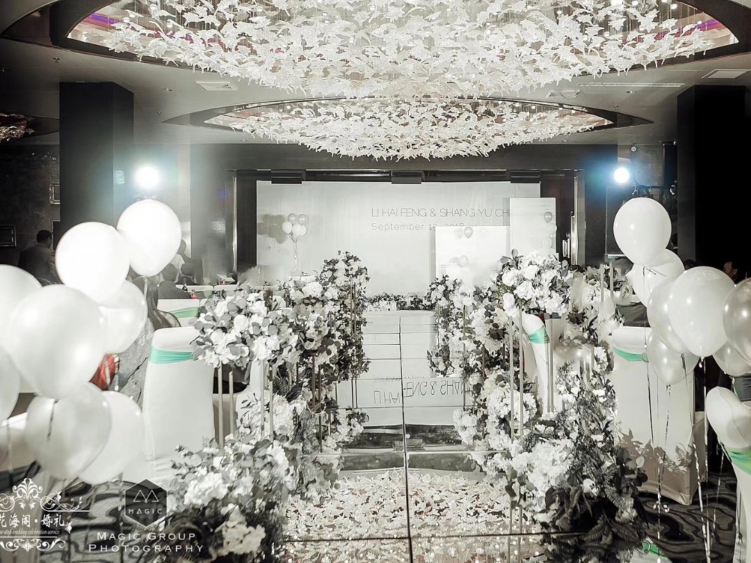 情缘婚庆在幸福的路上等你们哦