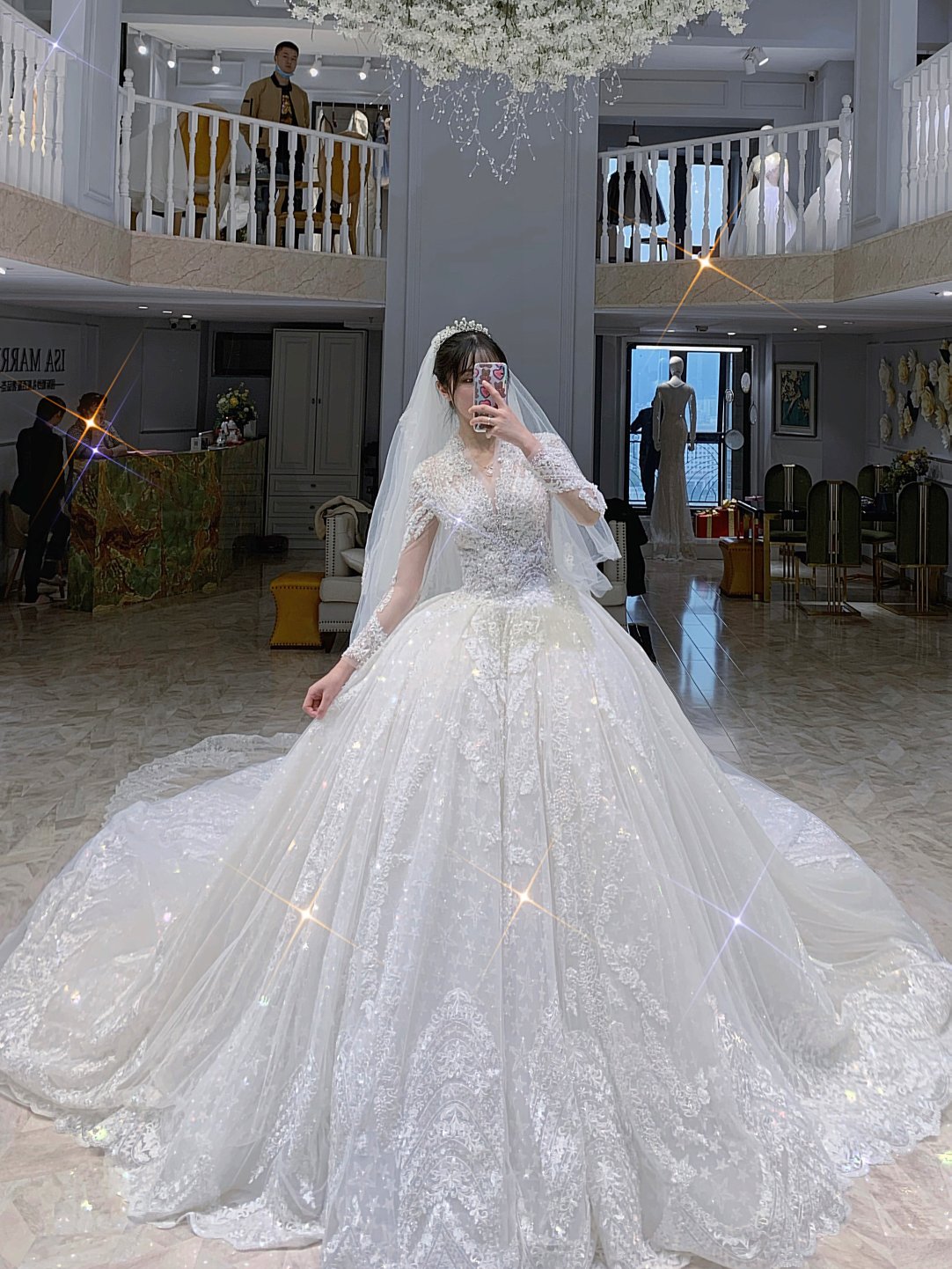 冬季婚纱怎么选呢?  5款宫廷风绝美主纱快给小姐姐支支招吧！