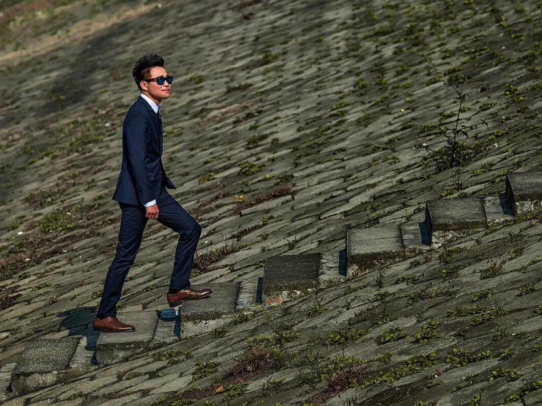 成都主持人大雄《日子很甜》