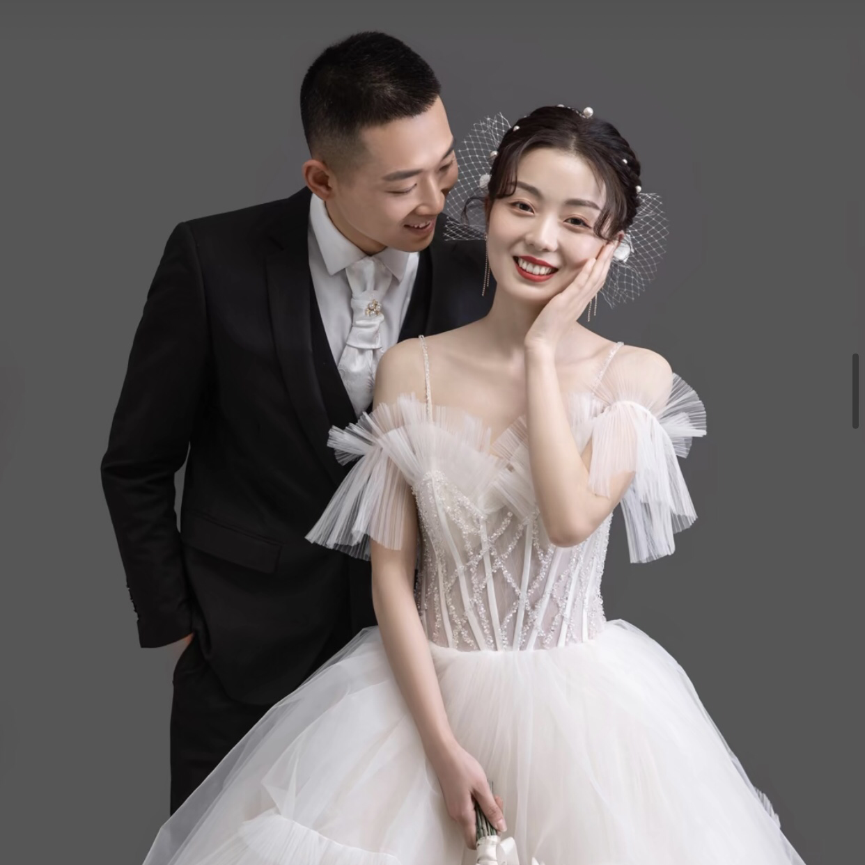 年轻人喜欢的婚纱照 风格