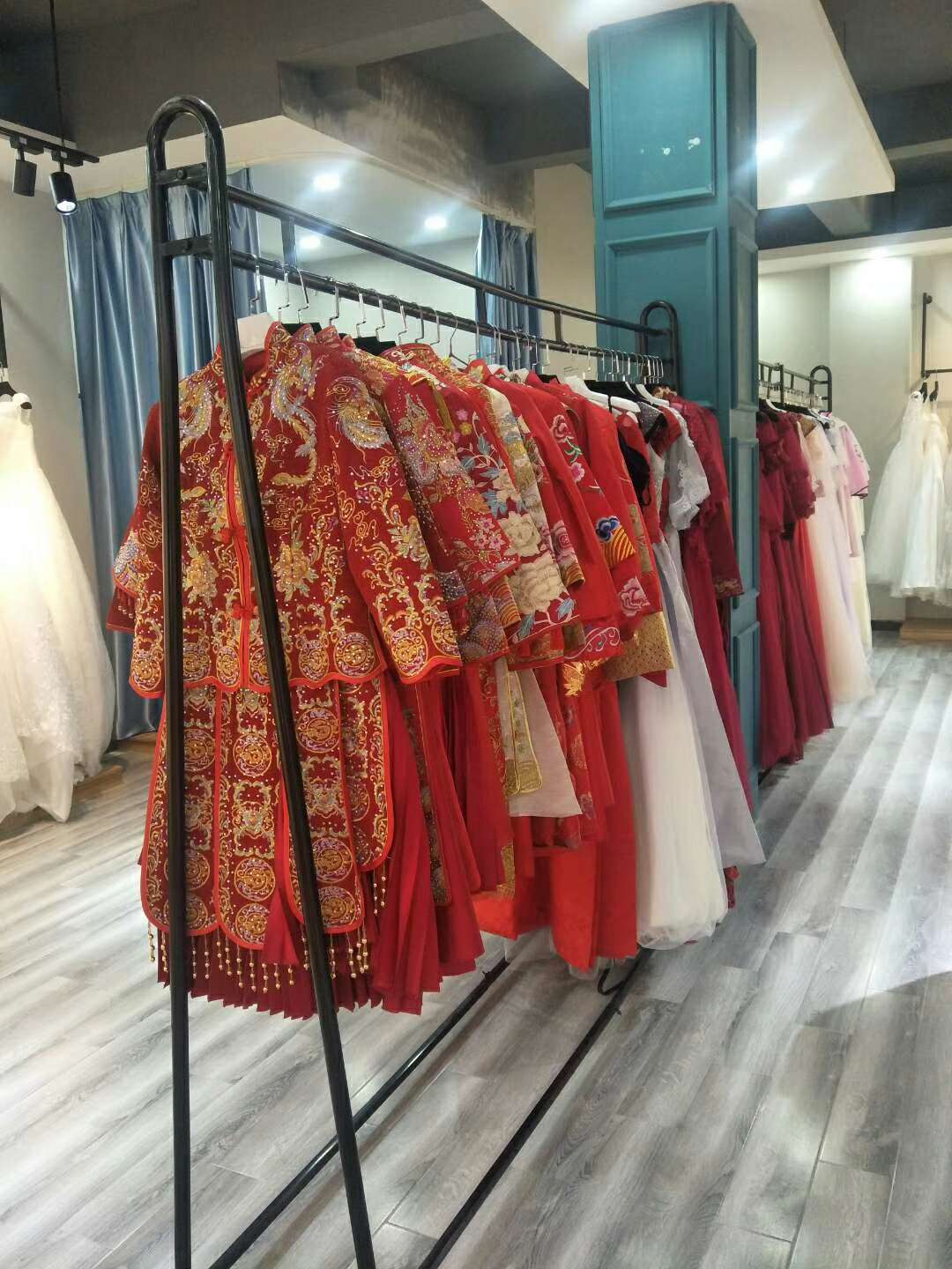 曼瑞婚纱婚庆馆
