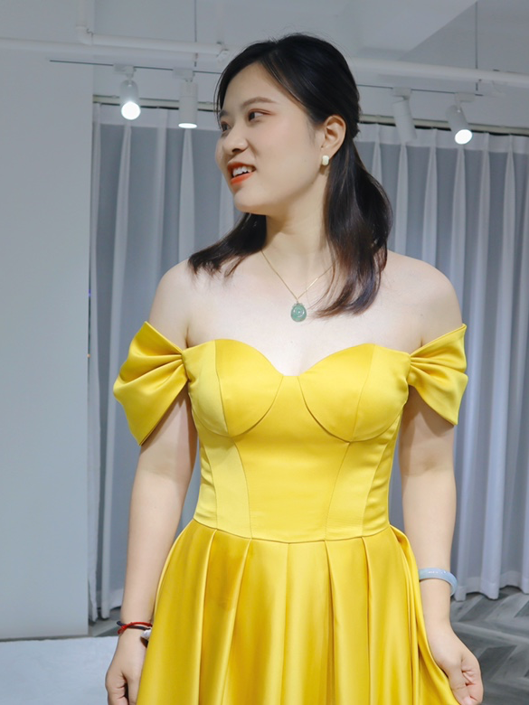 跟妆+主纱+秀禾+敬酒服