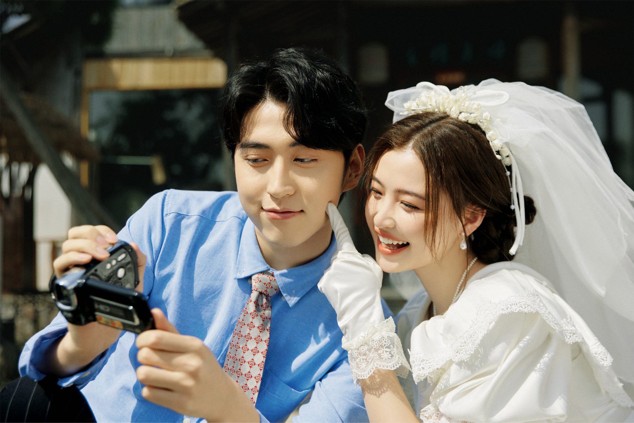 复古小众婚纱照，也太有氛围感了