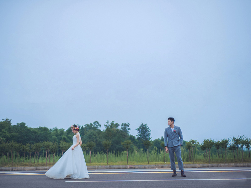 太平桥婚纱_动漫婚纱情侣头像