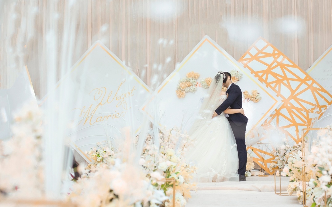 一场 纯粹的 香槟色 婚礼