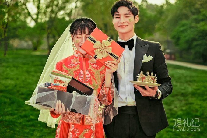 6k拍的婚照终于拿到手，最喜欢的还是中式