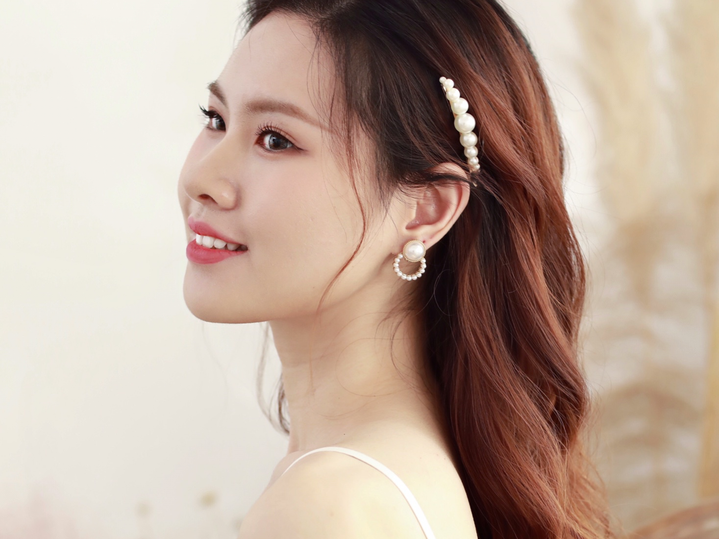 首席化妆师Hannah喷枪化妆全天跟妆