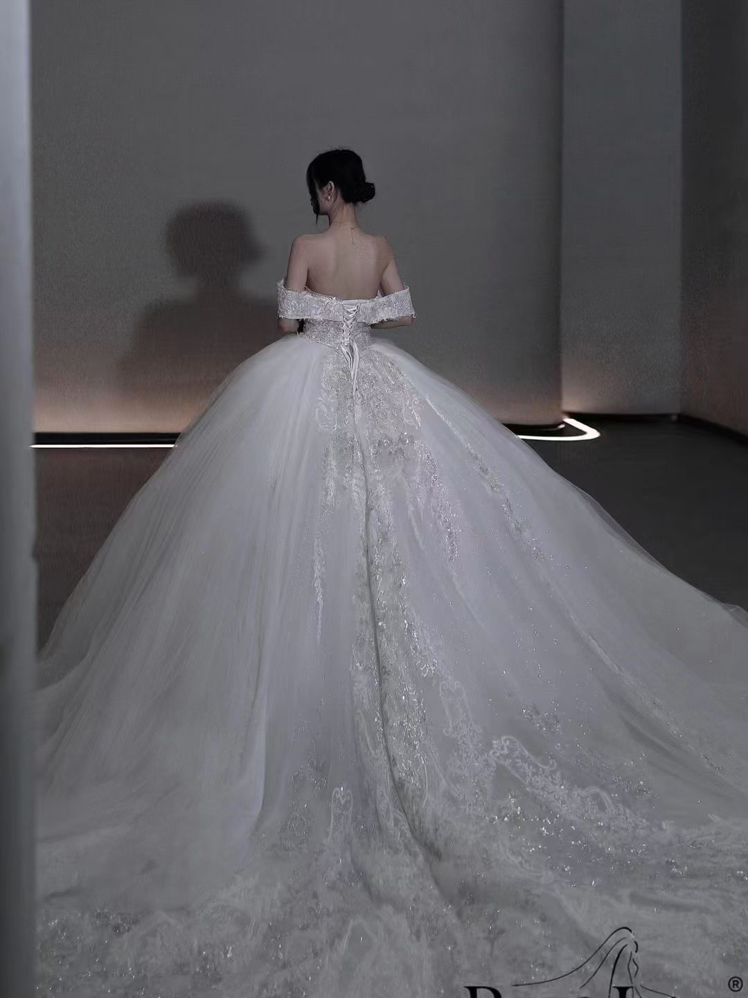 高端奢華款4件（重工婚紗+秀禾+敬酒服+跟妝）