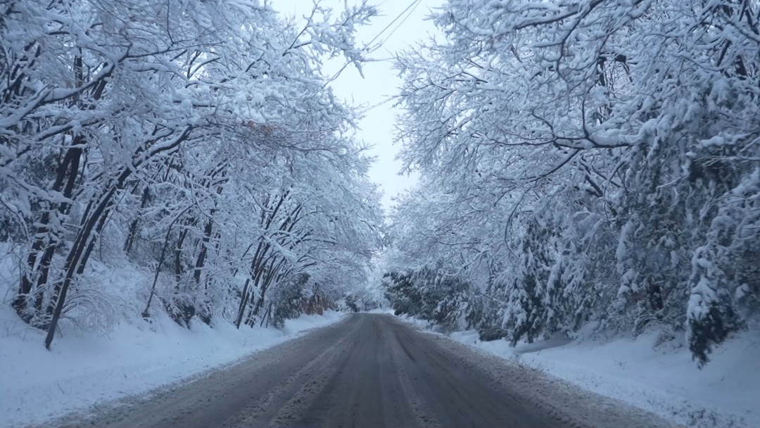 拍摄路上雪景